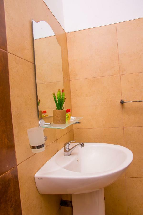 Homestay Garden Rest קנדי מראה חיצוני תמונה